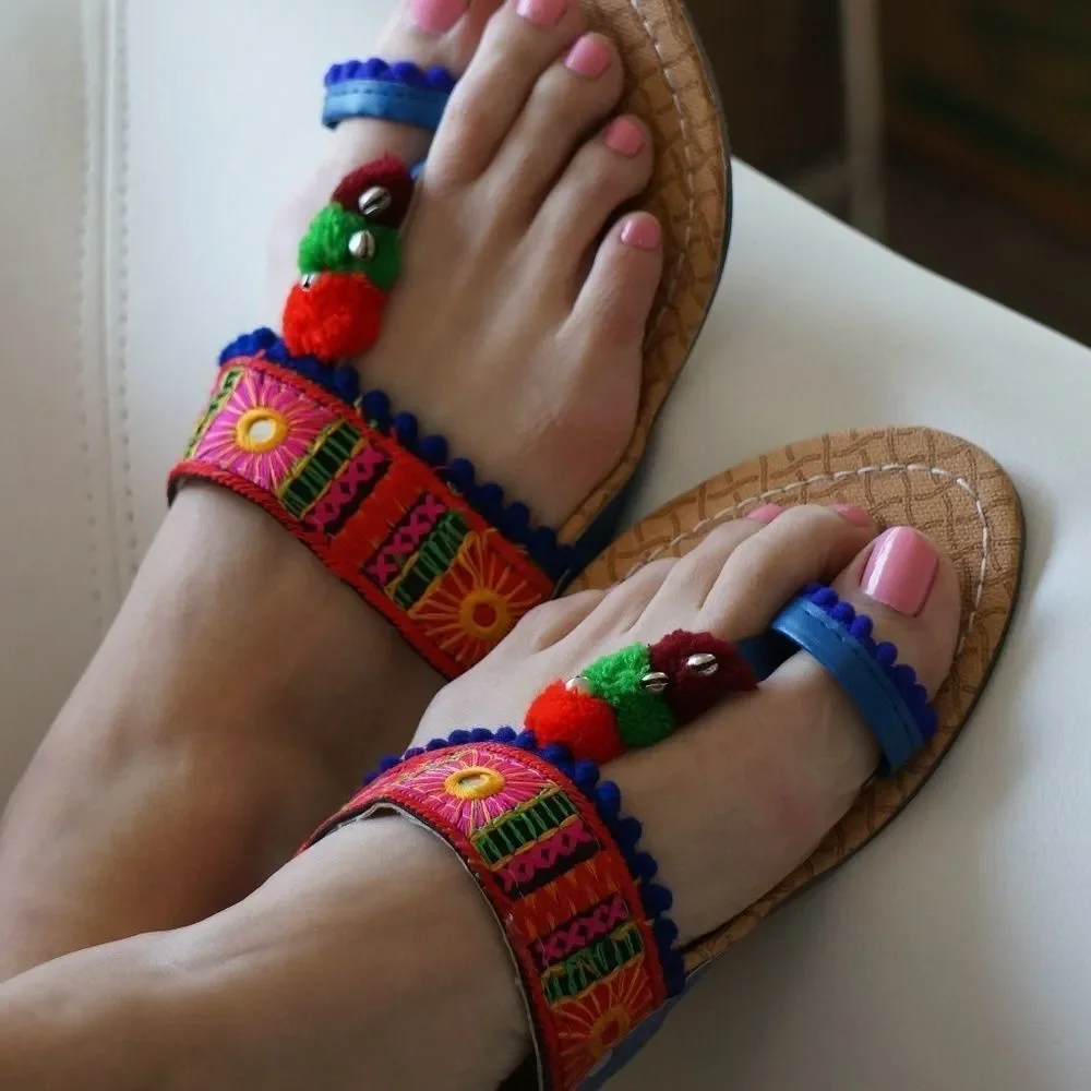 NWOT Pom Pom Bohemian Sandals - Picture 2 of 3
